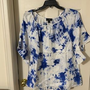 Women’s plus size tie dyed top with bell sleeves